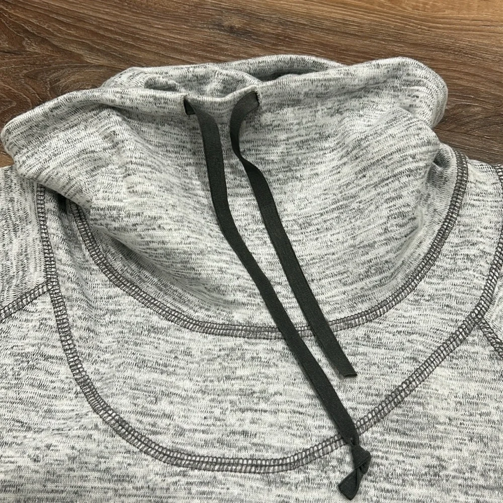 Kuhl Lea Women’s Pullover cowl neck hoodie Large Gray RN# 108846 - Picture 4 of 16